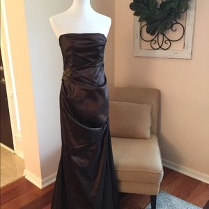 NWT David Meister strapless evening gown